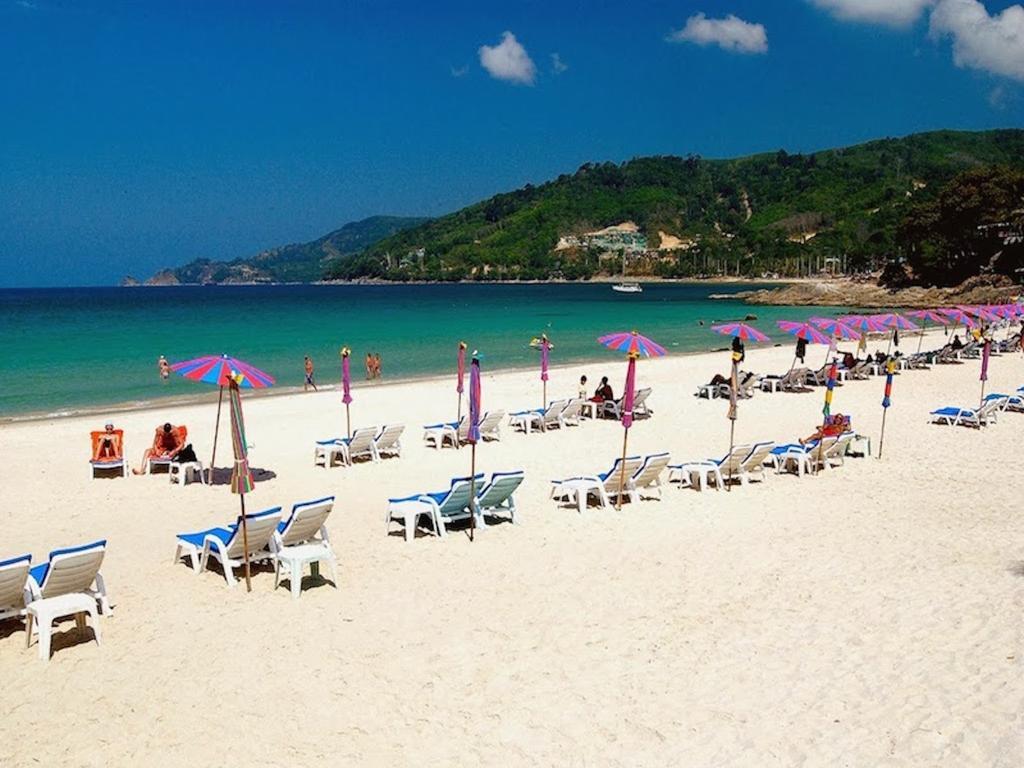 Armoni Patong Beach Hotel Exterior foto