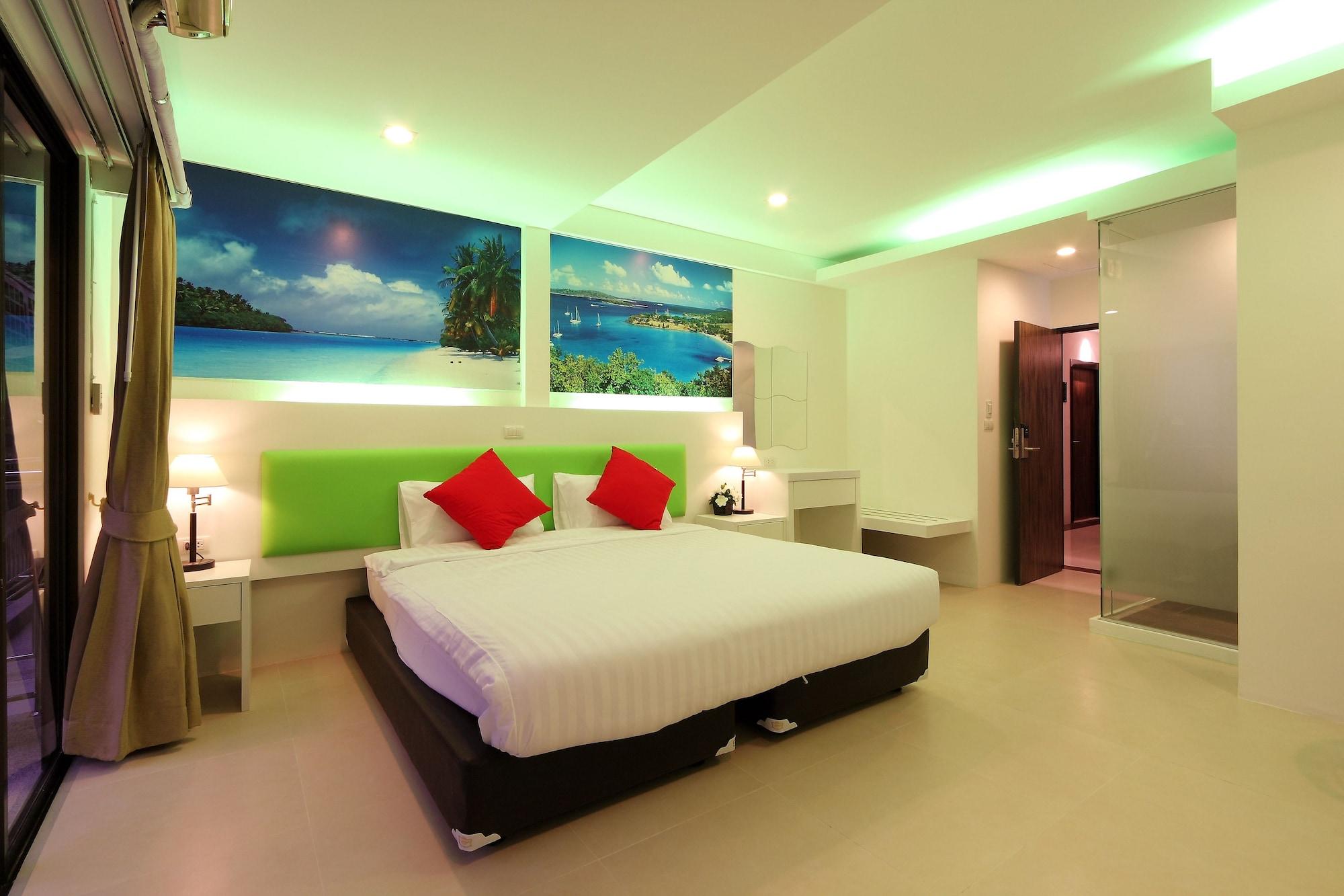 Armoni Patong Beach Hotel Exterior foto