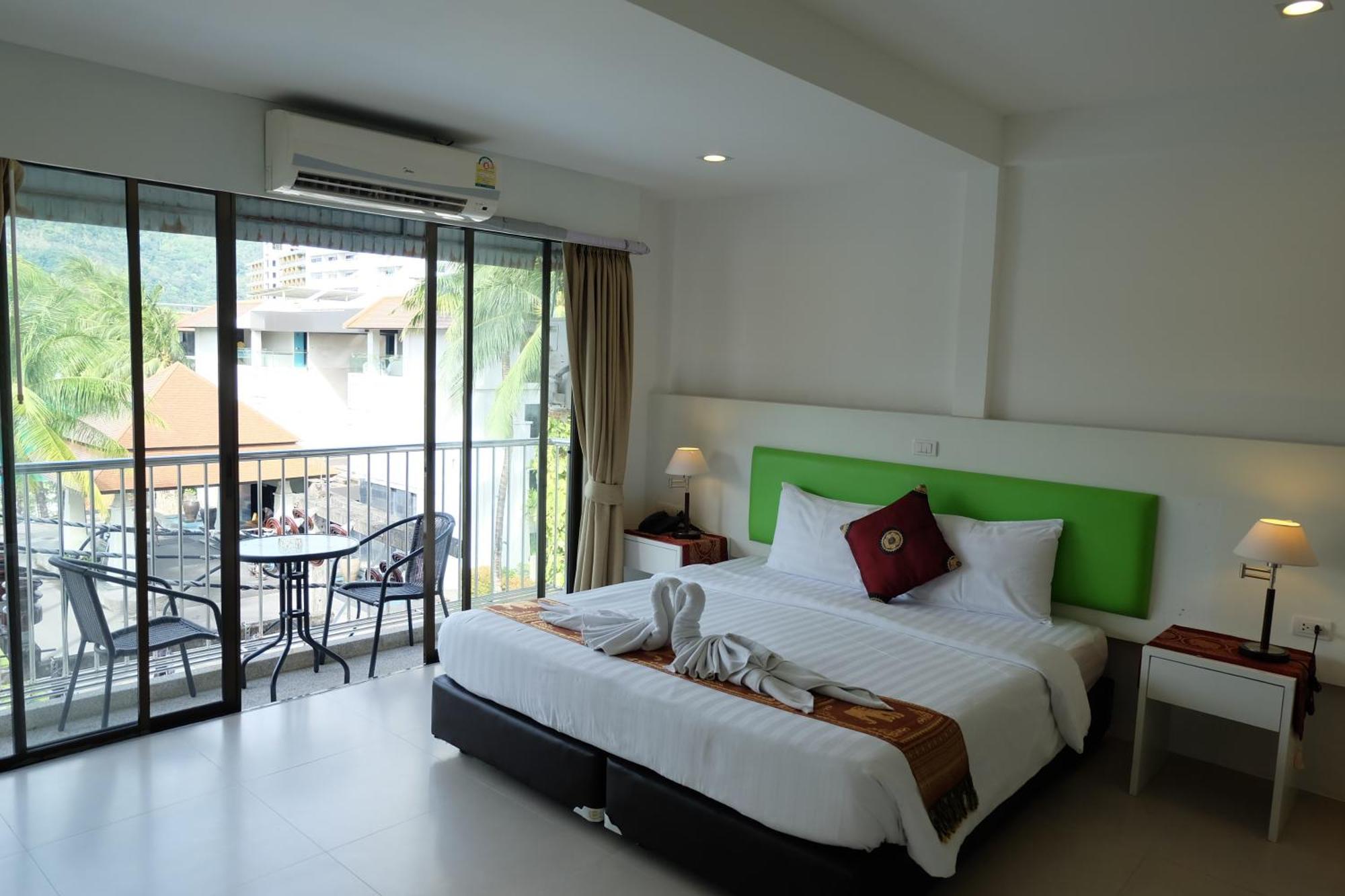 Armoni Patong Beach Hotel Zimmer foto